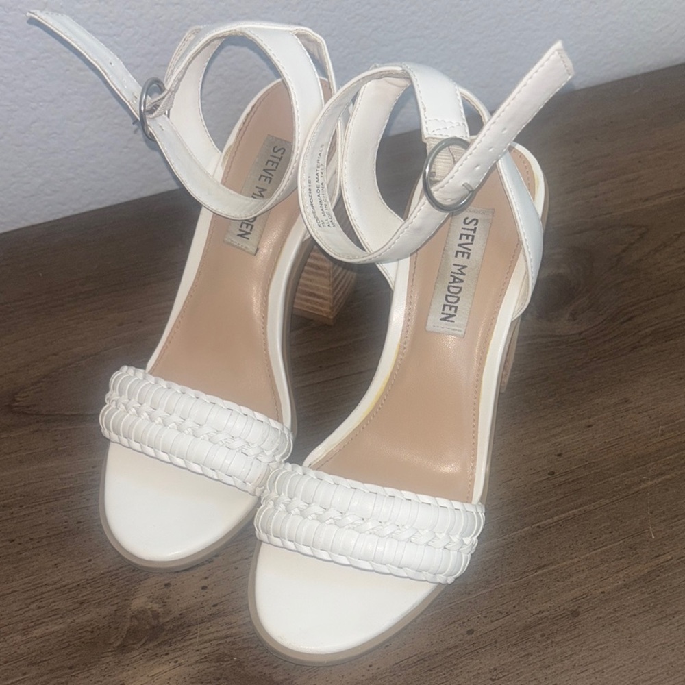Steve Madden White Heeled Sandals with Ankle Strap Size 7